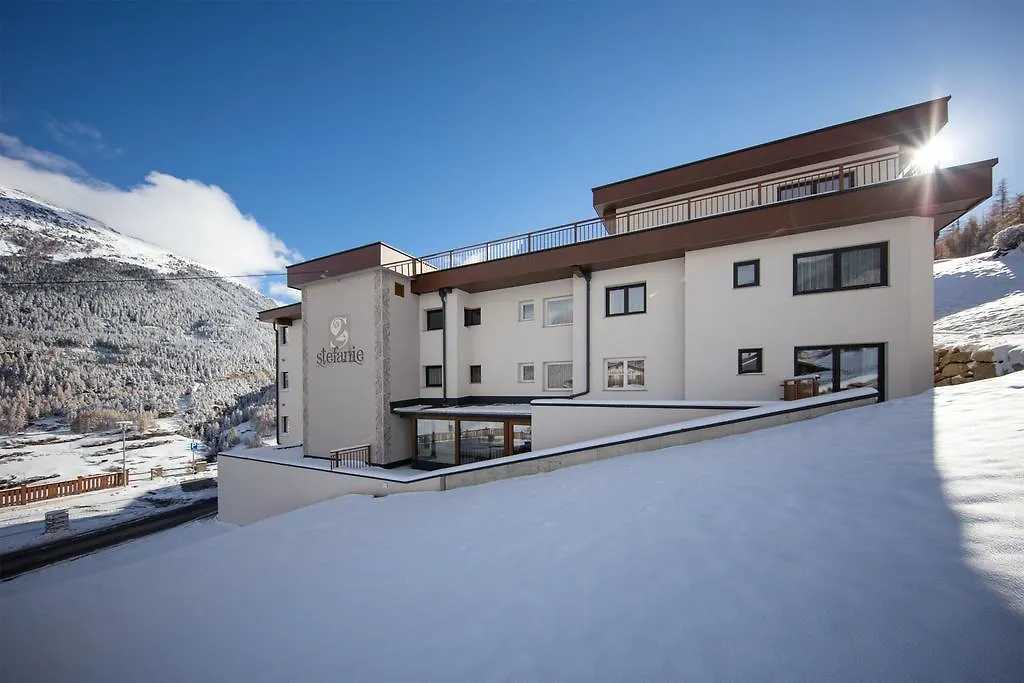 Hotel Haus Stefanie Sölden 3*,